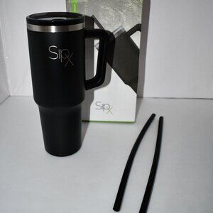 SIPX Insulated Tumbler With Lid And Straw, 40oz. Tumbler With Handle in Black NW